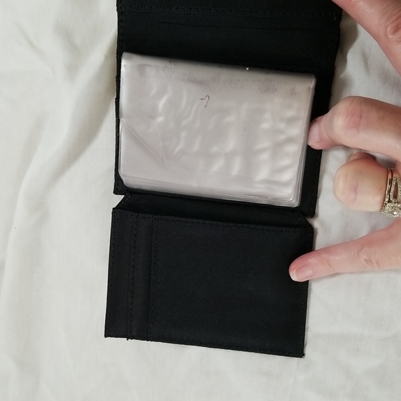 Liz Claiborne Tri-fold Wallet - Picture 12 of 14